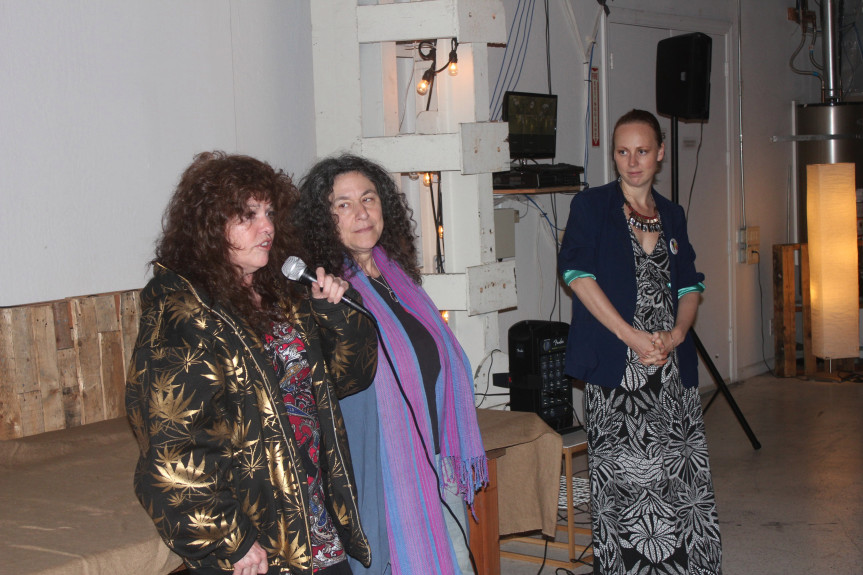 BANG staff photo George Avalos Pictured Left to Right, three women executives in the cannabis industry, Lynnette Shaw, Sherry Glaser and Jazmin Hupp, speak at a networking event in San Francisco on April 6, 2017. Female leaders of the cannabis industry in the Bay Area shared their secrets of success with up-and-coming women who want to stake a claim in the business during a gathering in San Francisco Thursday night hosted by Women Grow.